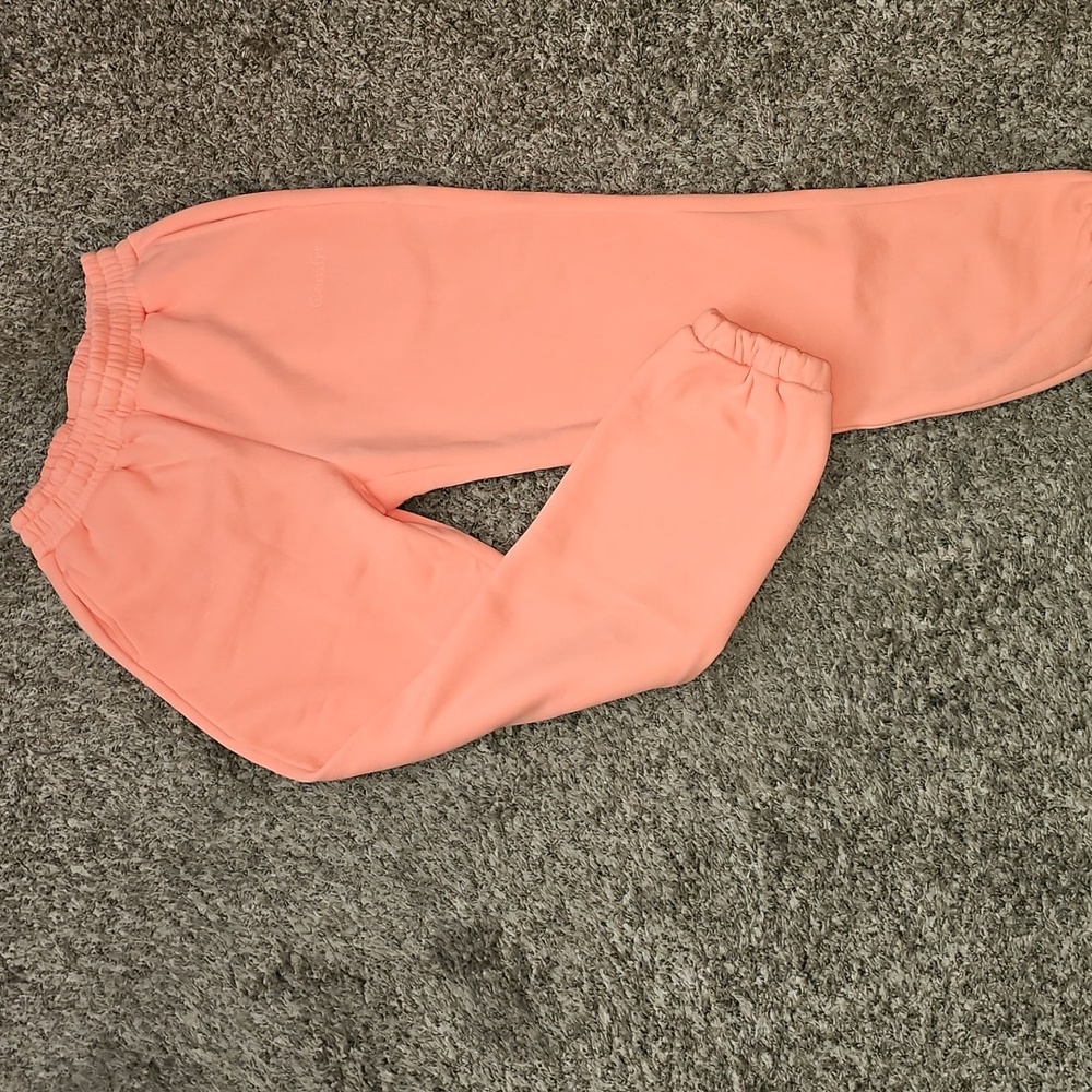 COMFRT Coral Jogger Bottoms Sz Small. Nwts!!! Signature Sweatpants!!